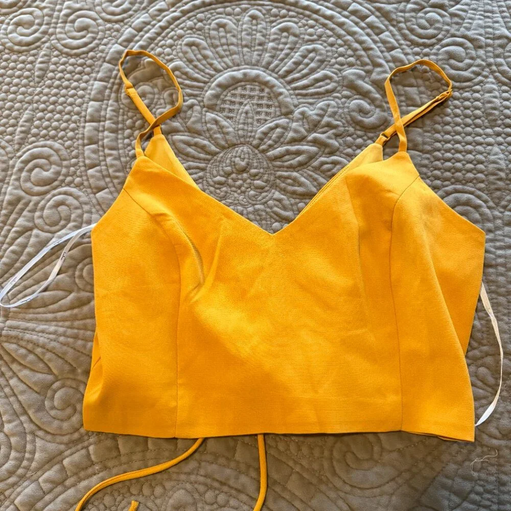 Oversized Mustard Jacket with lace-up top - Picture 4 of 11